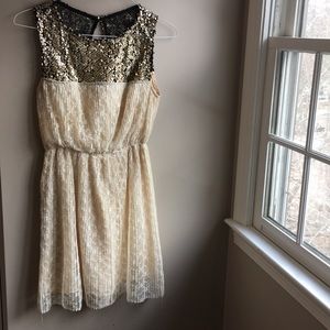 Vintage party dress with sequins